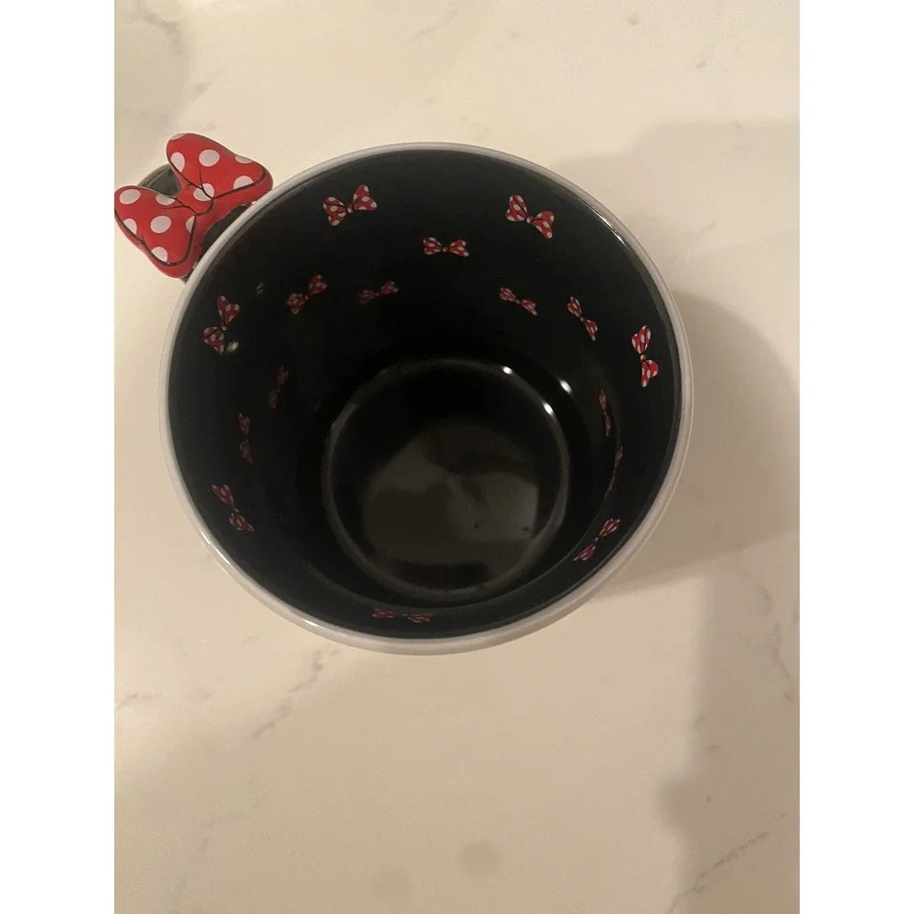 Disney Parks Minnie Polka Dot Bow On Handle coffee mug